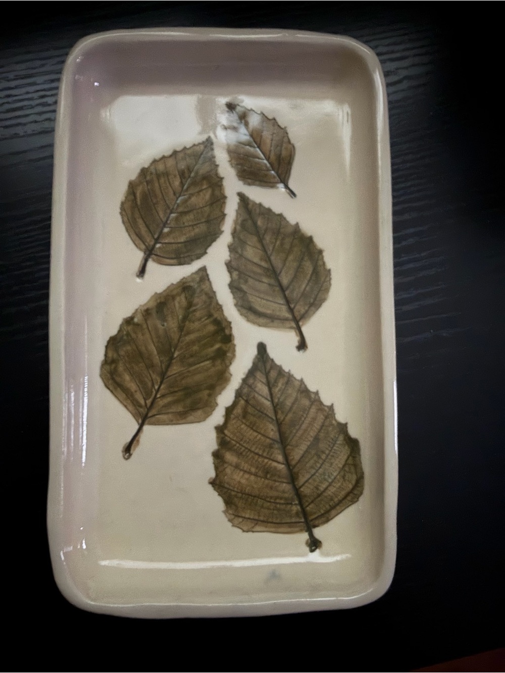 Ceramic Leaf Tray in Cream and Olive